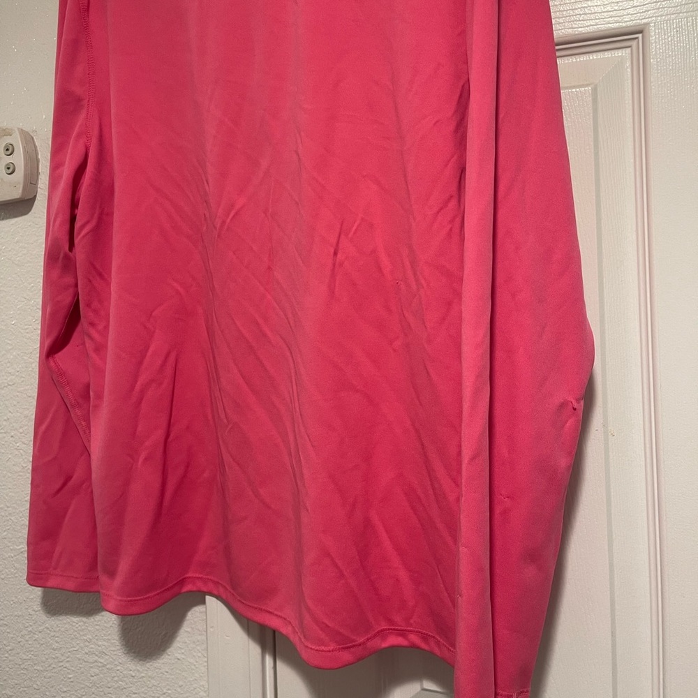 Very bright plus size shirt with black ghostly message 👻 in great condition.